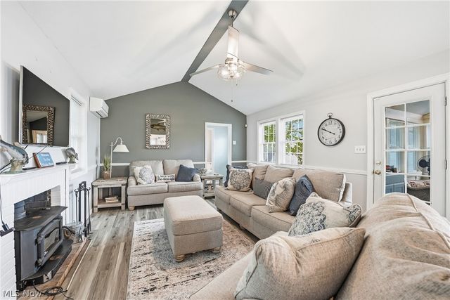 786 Harbor Avenue, Lake Milton, OH 44429