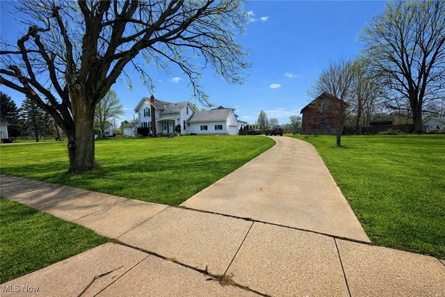 305 W Main Street, Lagrange, OH 44050