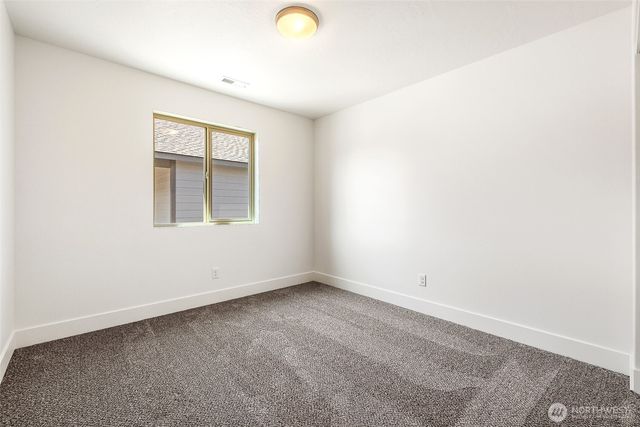 311 W Sandy Loop, Moses Lake, WA 98837