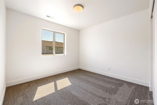 311 W Sandy Loop, Moses Lake, WA 98837