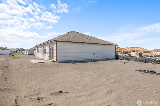 311 W Sandy Loop, Moses Lake, WA 98837