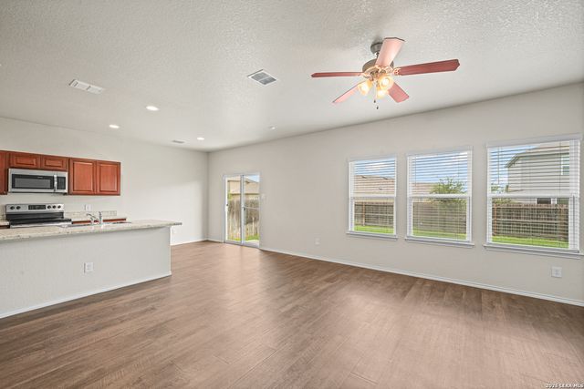 12924 Cicely, St Hedwig, TX 78152