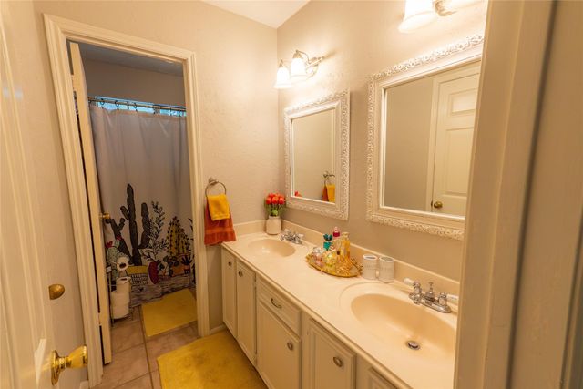 7902 Rothesay Chase Road, Houston, TX 77095