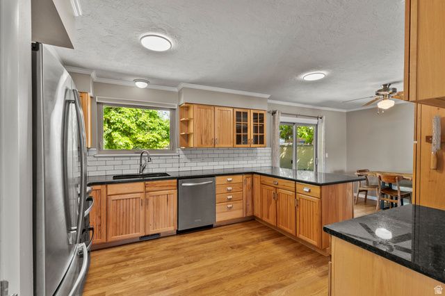 777 E UTE CIR, Murray, UT 84107