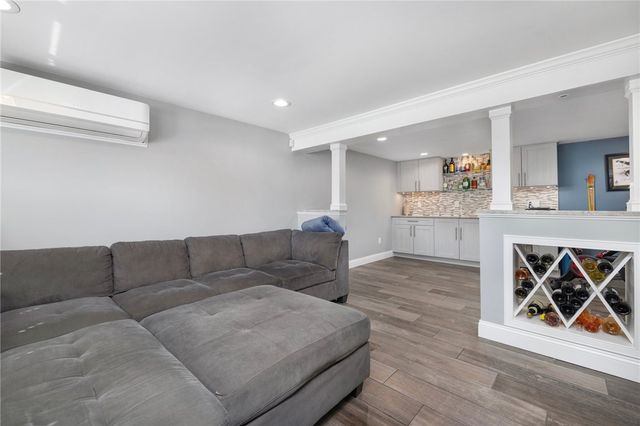 26 Leawood Drive, Cranston, RI 02920