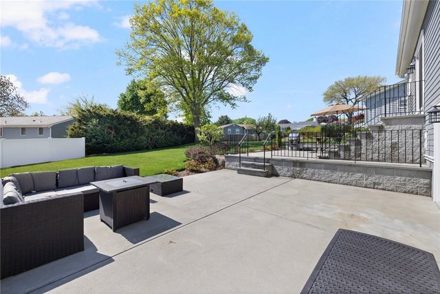 26 Leawood Drive, Cranston, RI 02920