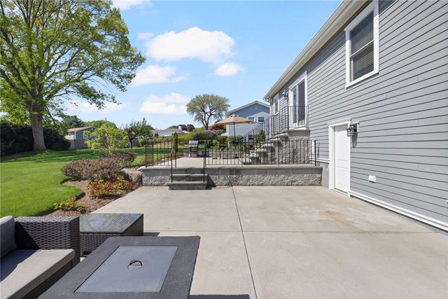 26 Leawood Drive, Cranston, RI 02920