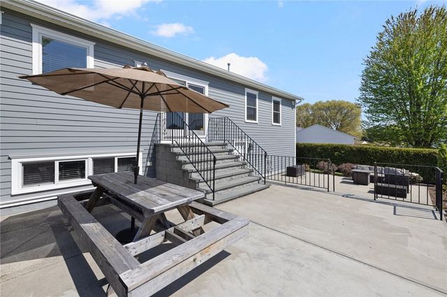 26 Leawood Drive, Cranston, RI 02920