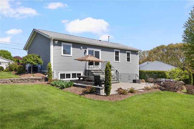 26 Leawood Drive, Cranston, RI 02920