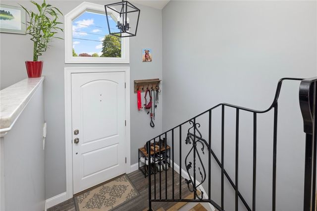 26 Leawood Drive, Cranston, RI 02920