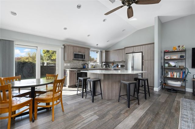 26 Leawood Drive, Cranston, RI 02920