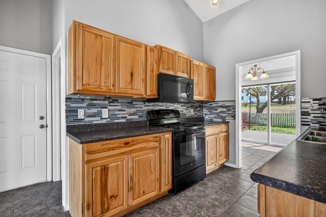 803 S State Highway Ab, Willard, MO 65781