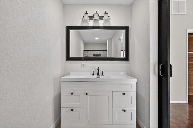 803 S State Highway Ab, Willard, MO 65781