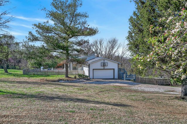 803 S State Highway Ab, Willard, MO 65781