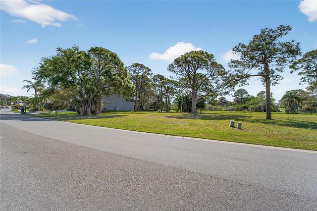 N POINTE ALEXIS DRIVE, Tarpon Springs, FL 34689