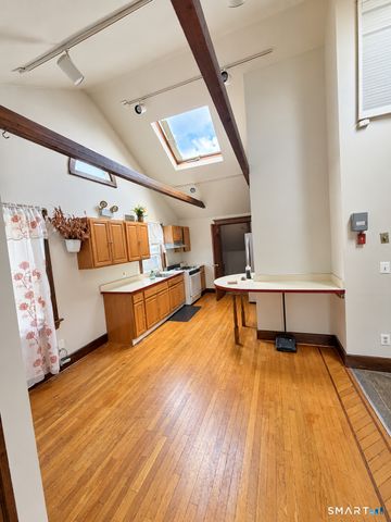 810 North Avenue, Bridgeport, CT 06606