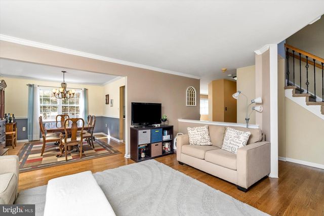 1 SARA DR, Robbinsville, NJ 08691