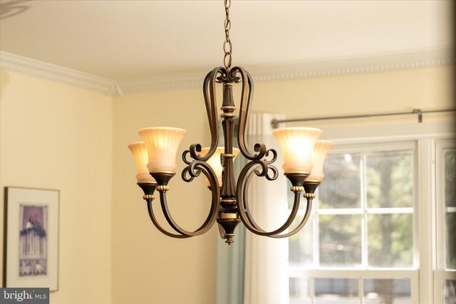 1 SARA DR, Robbinsville, NJ 08691