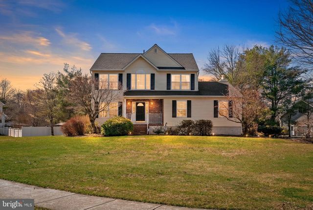 1 SARA DR, Robbinsville, NJ 08691