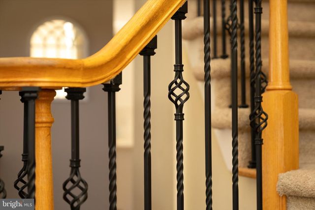 1 SARA DR, Robbinsville, NJ 08691