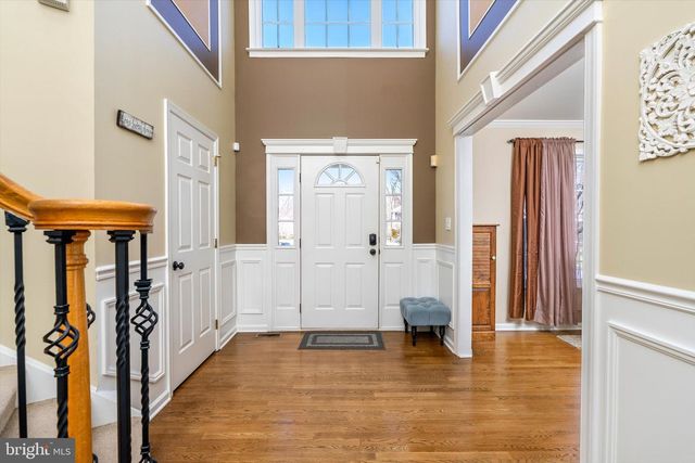 1 SARA DR, Robbinsville, NJ 08691