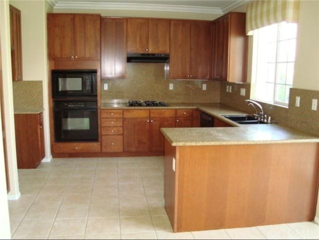 16564 El Revino, Fontana, CA 92336