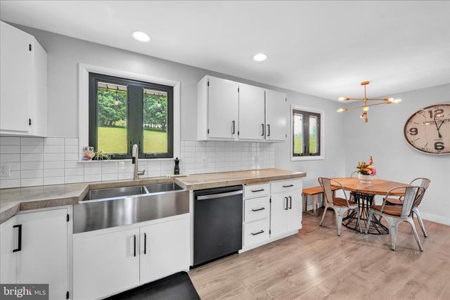 647 N MAIN ST, Bernville, PA 19506