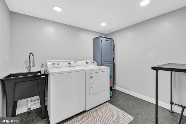 647 N MAIN ST, Bernville, PA 19506