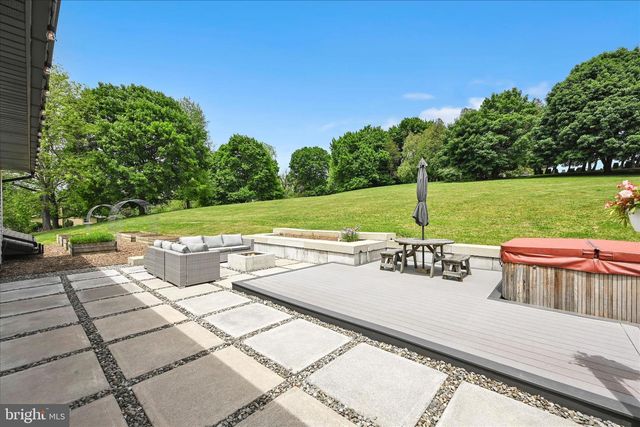 647 N MAIN ST, Bernville, PA 19506