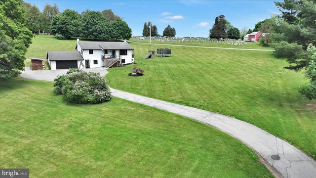 647 N MAIN ST, Bernville, PA 19506