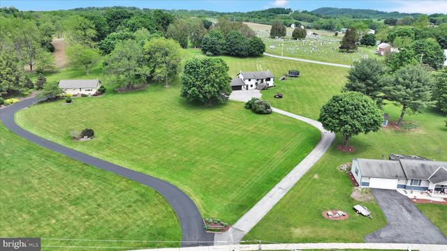647 N MAIN ST, Bernville, PA 19506
