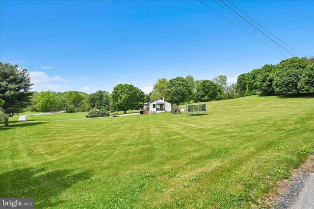 647 N MAIN ST, Bernville, PA 19506