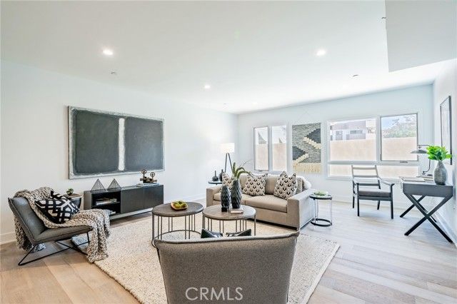 137 S Wilson Avenue 107, Pasadena, CA 91106