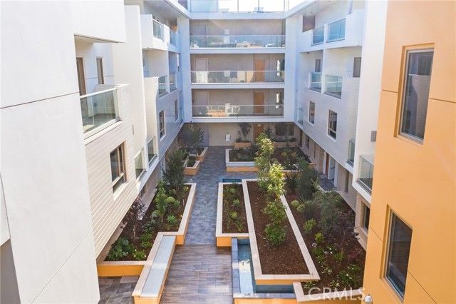 137 S Wilson Avenue 107, Pasadena, CA 91106