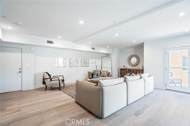 137 S Wilson Avenue 107, Pasadena, CA 91106