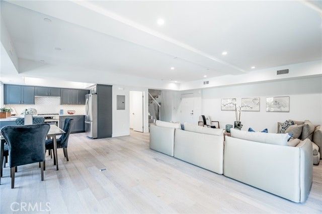 137 S Wilson Avenue 107, Pasadena, CA 91106