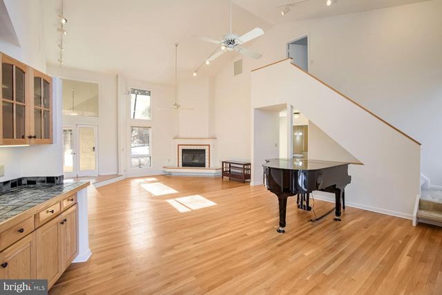 11290 SPYGLASS COVE LN, Reston, VA 20191
