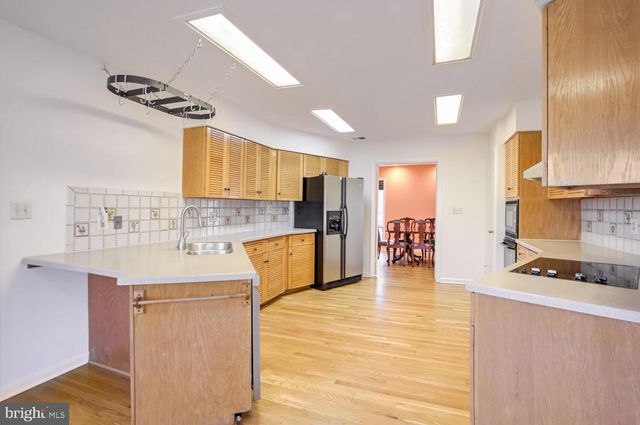 11290 SPYGLASS COVE LN, Reston, VA 20191