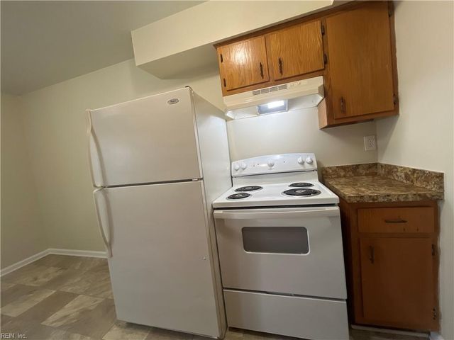 921 W. Little Creek RD # 6, Norfolk, VA 23518