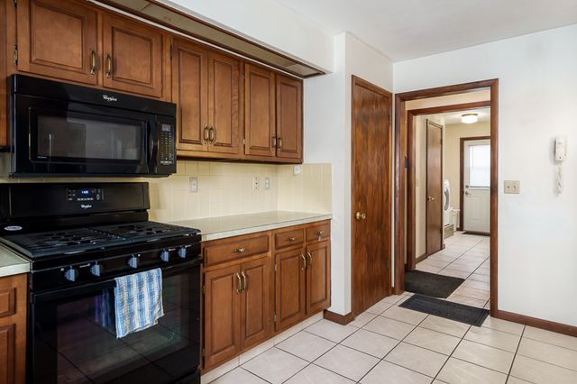 1126 Main Street, Pecatonica, IL 61063