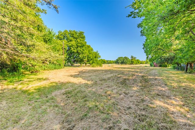 4666 Fm 1569, Farmersville, TX 75442