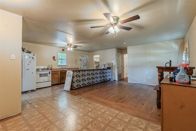 4666 Fm 1569, Farmersville, TX 75442