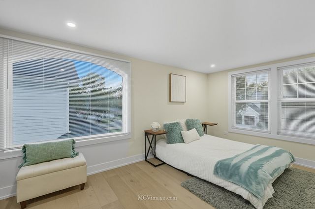 755 Division Street, Barrington, IL 60010