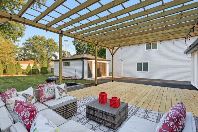 755 Division Street, Barrington, IL 60010