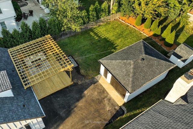 755 Division Street, Barrington, IL 60010