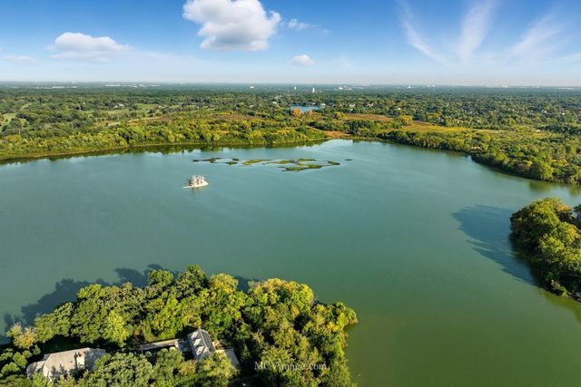 755 Division Street, Barrington, IL 60010