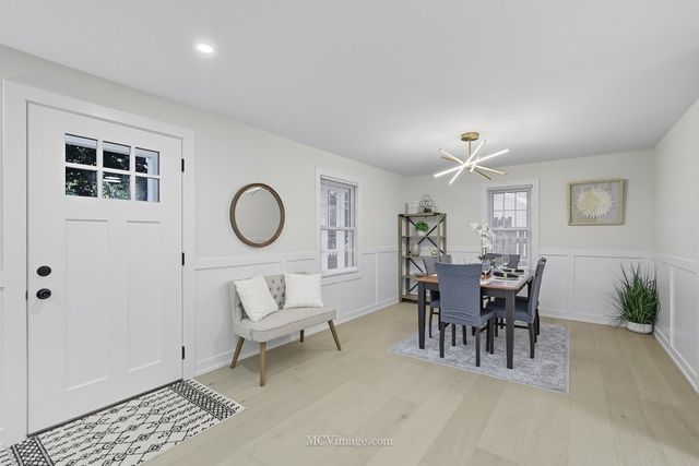 755 Division Street, Barrington, IL 60010