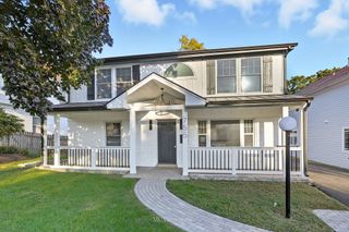 755 Division Street, Barrington, IL 60010
