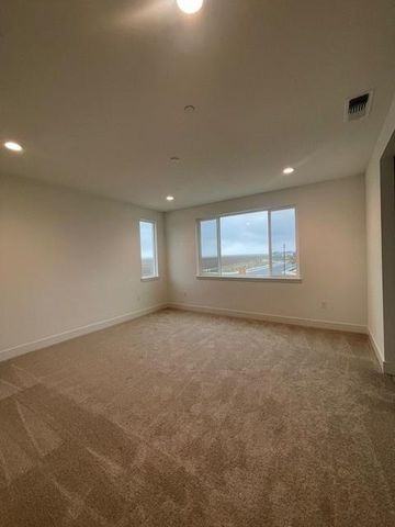 5080 Lone Star Way, Roseville, CA 95747