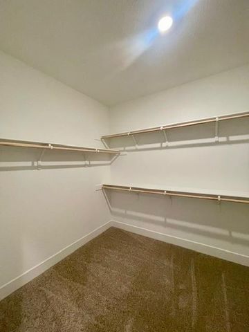 5080 Lone Star Way, Roseville, CA 95747